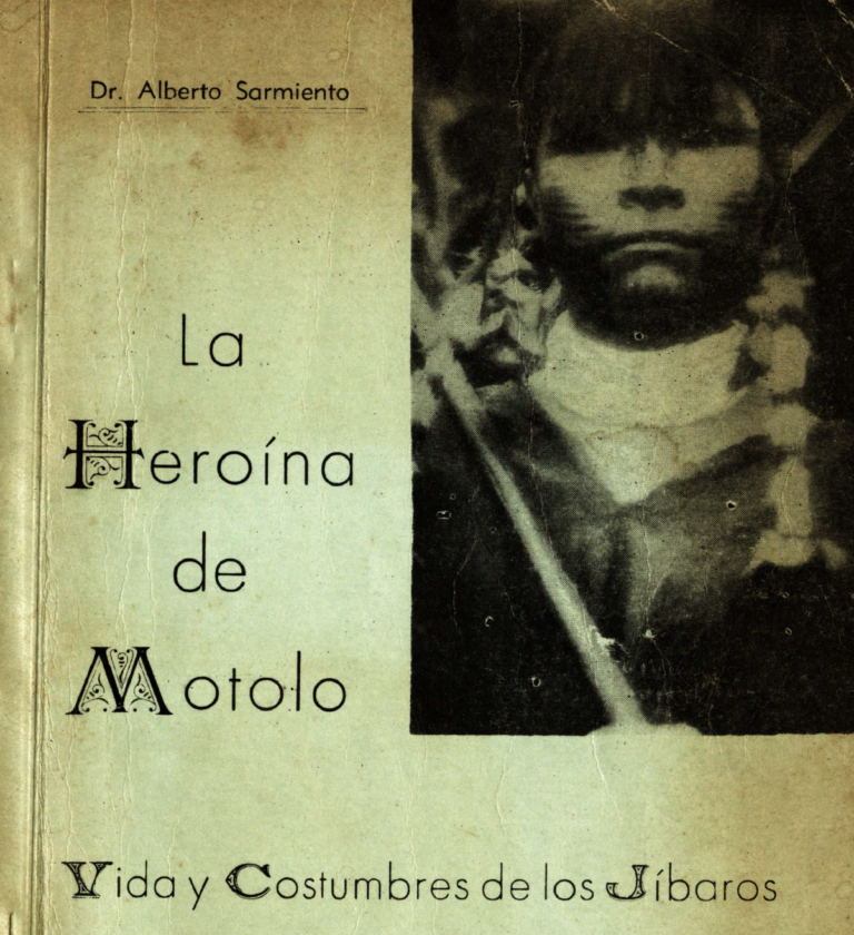 The cover of a textbook written by Dr. Alberto Sarmiento titled "La Heroina de Motolo."